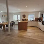 Апартаменты Stilvolle Vogelnest, Barrierefrei, Smart-tv, Parkplatz Floha