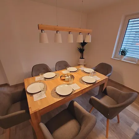 Apartment Stilvolle Vogelnest, Barrierefrei, Smart-tv, Parkplatz
